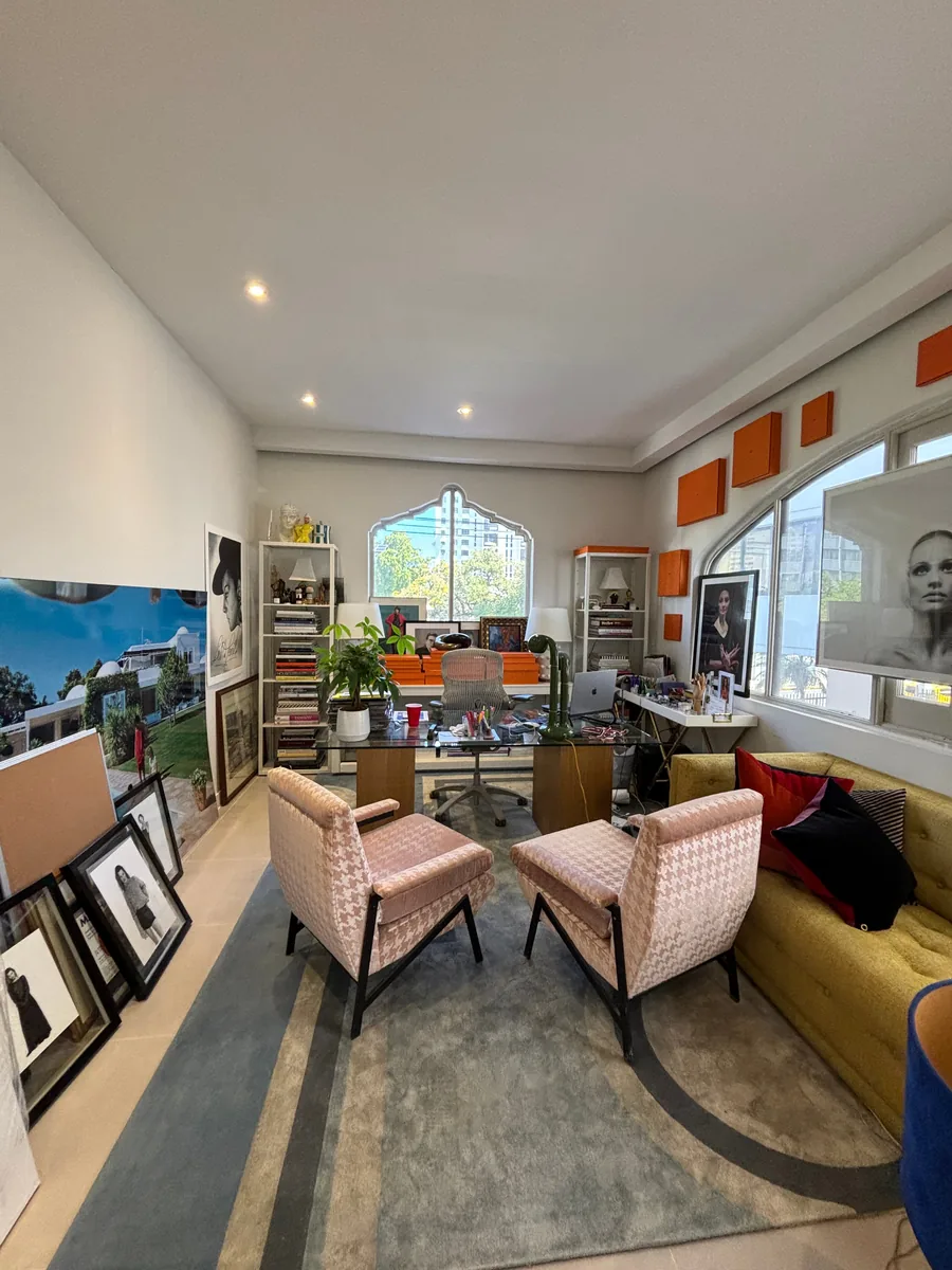 La Casabella, Comercial